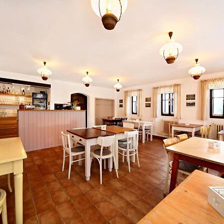 Restaurace A Penzion Jilm يليمنيتسي المظهر الخارجي الصورة